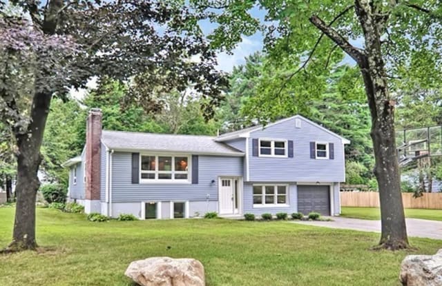 18 FAIRVIEW RD - 18 Fairview Road, Medfield, MA 02052