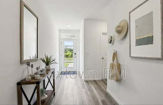 32528 Weathered Oak Dr