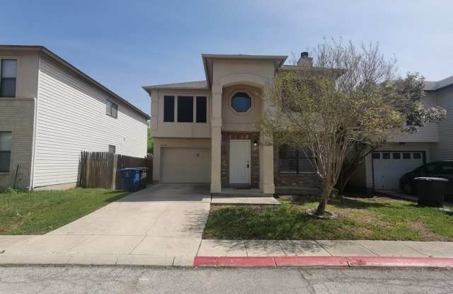 Three Bedroom 2.5 Bath close to Medical Center and USAA in Kenton Place