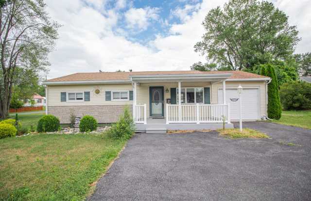 Photo of Most sought after Woodlawn area. 2BR 1BA