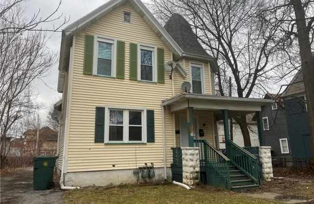 Photo of 10 Locust St