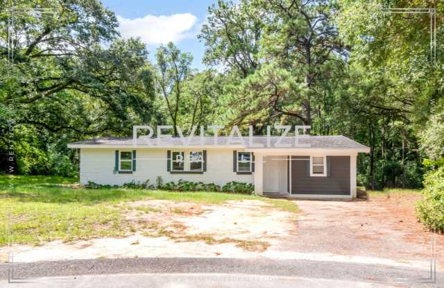 Updated Mobile Home with Modern Comfort & a Spacious Backyard