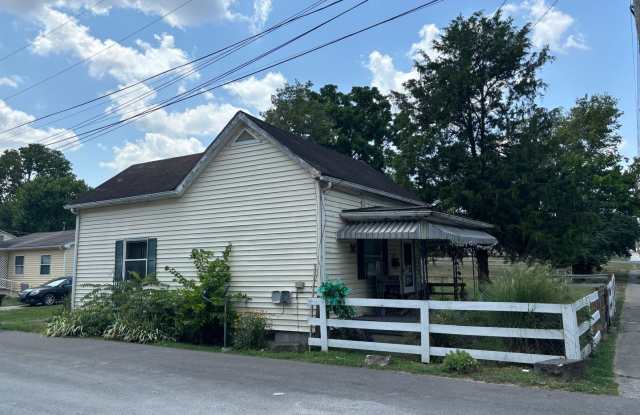 1 bedroom, 1 bathroom House