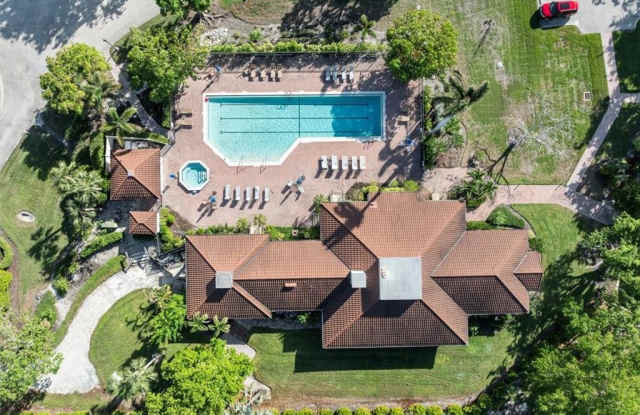 310 La Peninsula Boulevard - 310