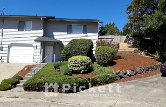 2641 Stephenson Avenue - 2641 Stephenson Avenue, Bremerton, WA 98310