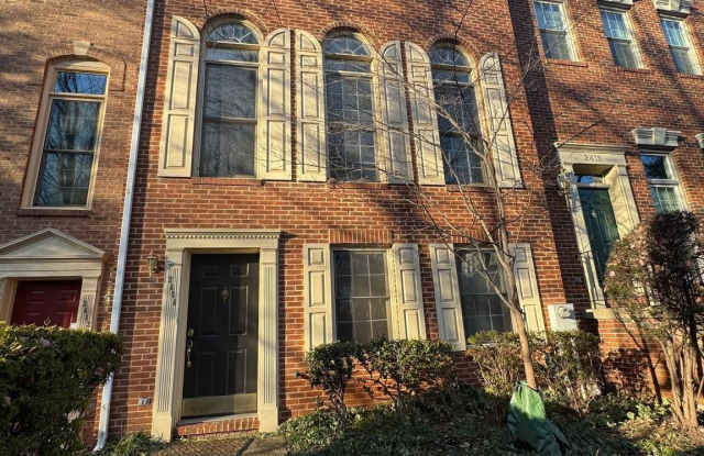 2414 N HAMPTON Drive