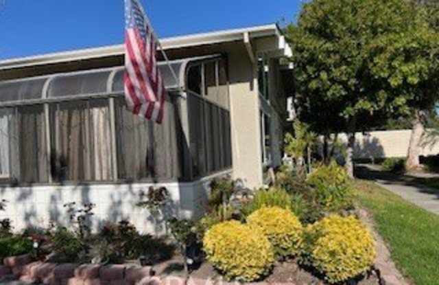 377 Avenida Castilla