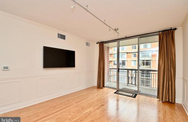 Photo of 1020 N HIGHLAND Street unit: 807