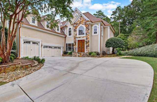 6709 Wooded Cove Court