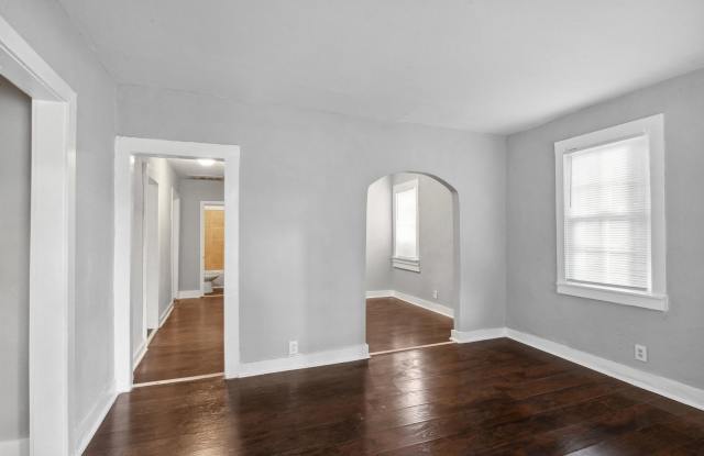Large 3BR/1BA Near Downtown Savannah Home For Rent