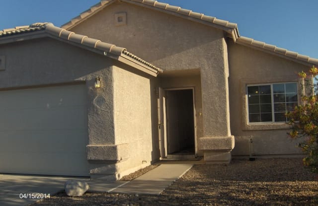 4479 W Sunquest St - 4479 W Sun Quest St, Casas Adobes, AZ 85741