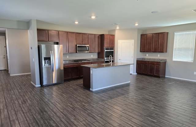 4412 South Sunrise Bluff Way