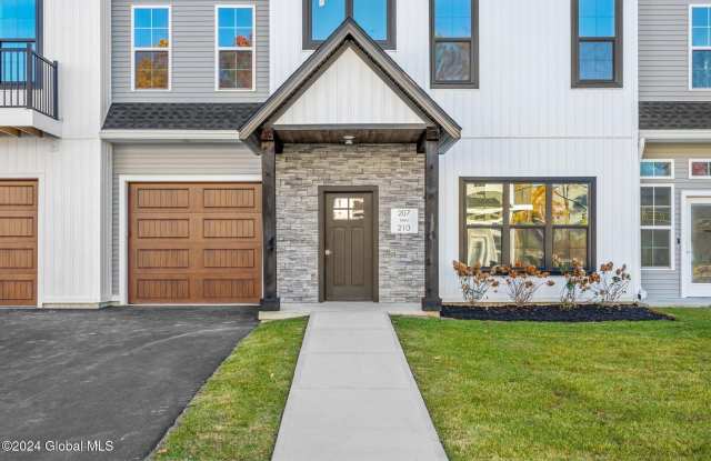 1105 Forest Ridge Boulevard