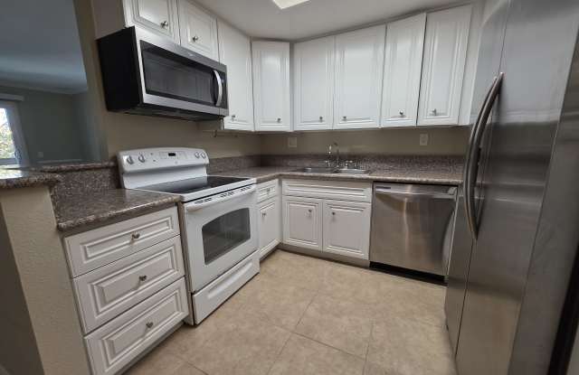 204 Woodland Parkway