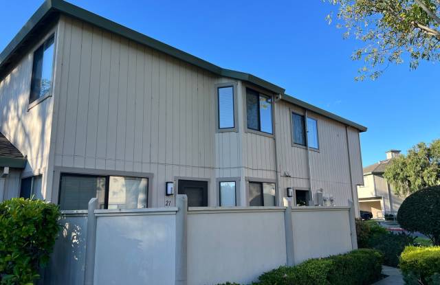 TWO BEDROOM / ONE BATH TWO STORY CONDO IN CAPTAINS COVE - 21 Wharf Circle, San Rafael, CA 94903