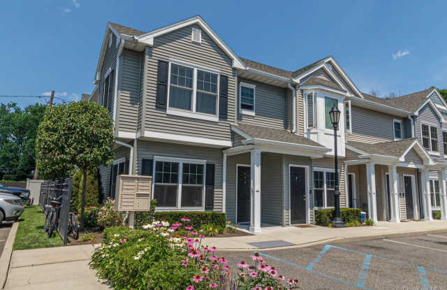 5 Robert Court Street