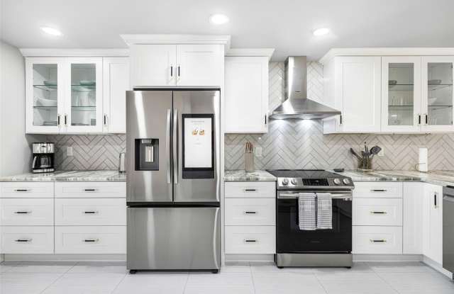 16321 KELLY WOODS DRIVE