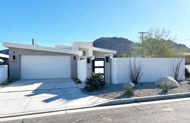 54470 Avenida Diaz