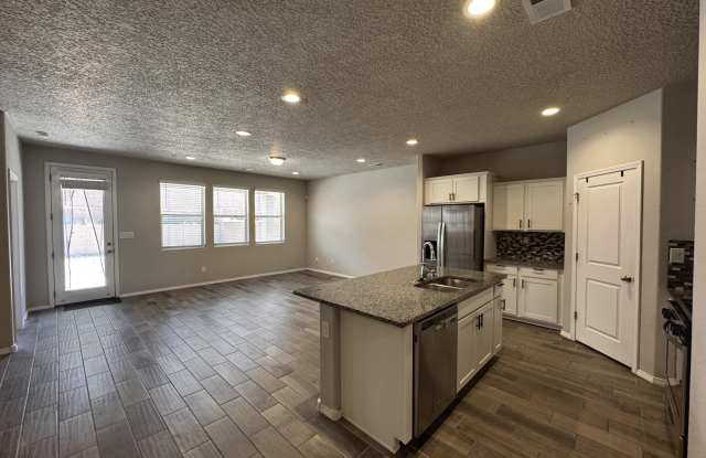 2008 HUBBARD Street SE