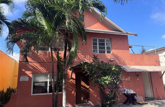 Photo of 20 NW 17th Pl