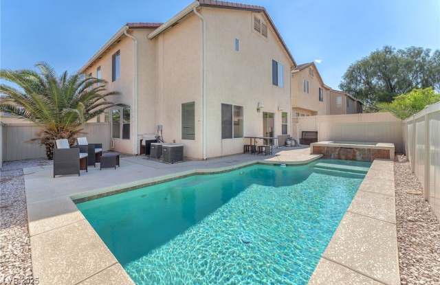 2526 Begonia Valley Avenue