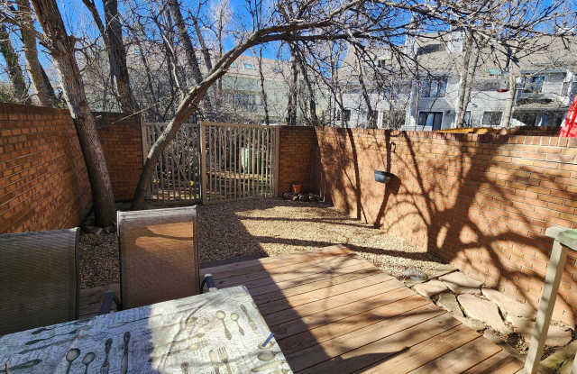 Photo of 4003 Wonderland Hill Ave.