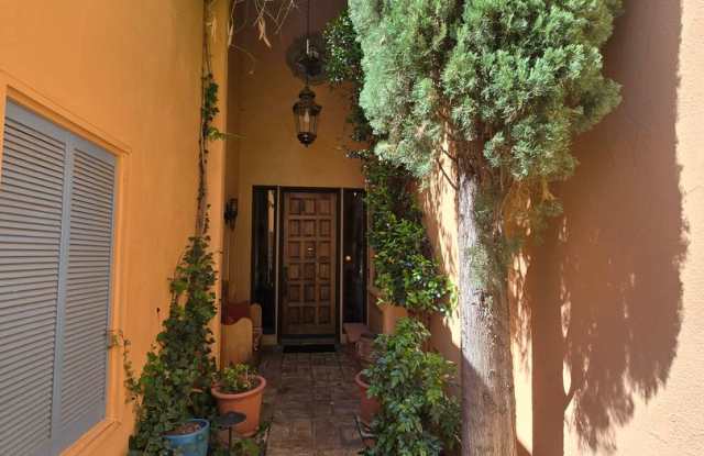 Photo of Furnished, 6-12 month rental