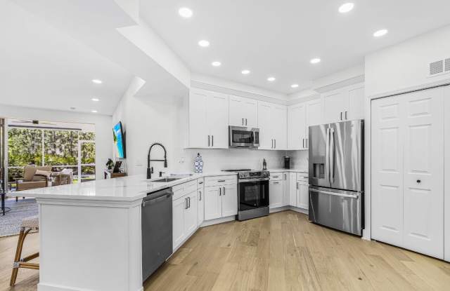 9661 Hemingway Lane, Unit 3207