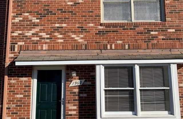 1960 Darnell Drive