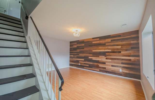 Photo of 12 Creek Road