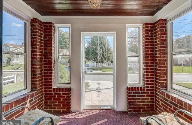 7816 OLD HARFORD ROAD