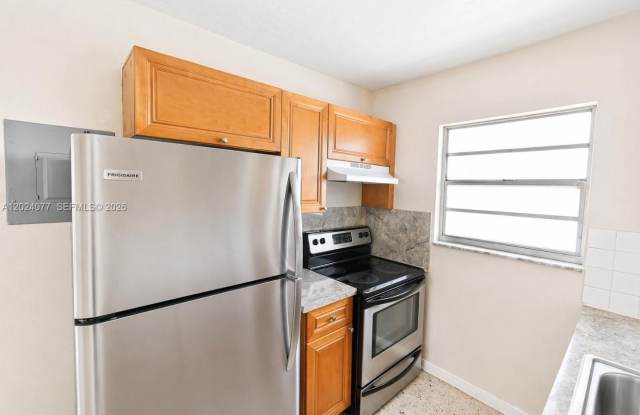 2315 W Okeechobee Rd