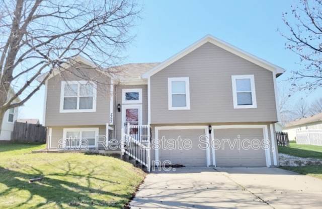 2323 NE Maybrook Dr - 2323 Northeast Maybrook Drive, Blue Springs, MO 64029