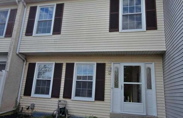 Photo of 18 EDINBORO Circle