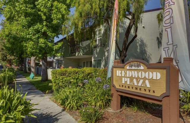 Photo of Redwood Plaza