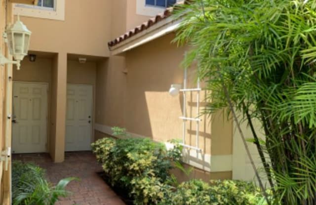 4129 Crystal Lake Dr - 4129 Crystal Lake Drive, Deerfield Beach, FL 33064