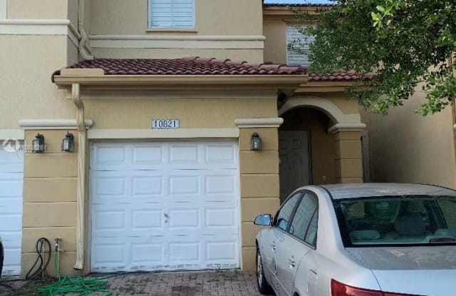 10821 NW 80th Ln - 10821 Northwest 80th Lane, Doral, FL 33178