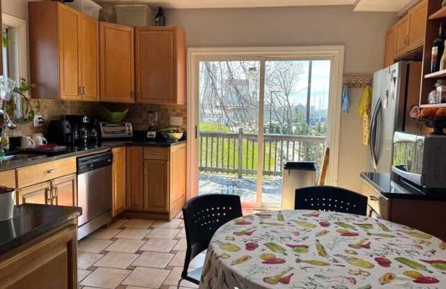 23-R Thorndike St unit: 2