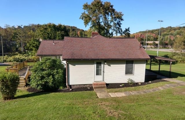 129 Warrendale Bakerstown Rd - 129 Warrendale Bakerstown Road, Allegheny County, PA 16046
