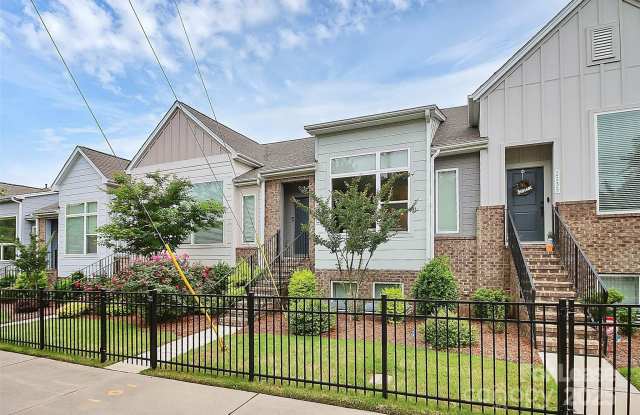 2231 Statesville Avenue