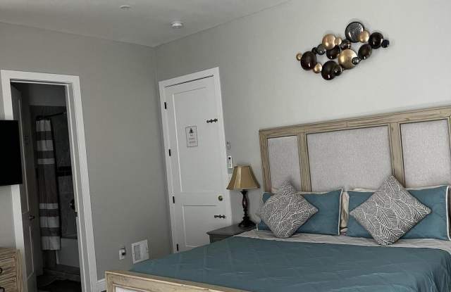 18233 N 13TH Place unit: 2