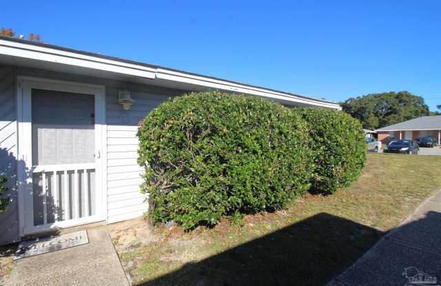 3352 Green Briar Cir