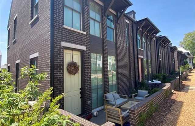 210 Glasgow Lane