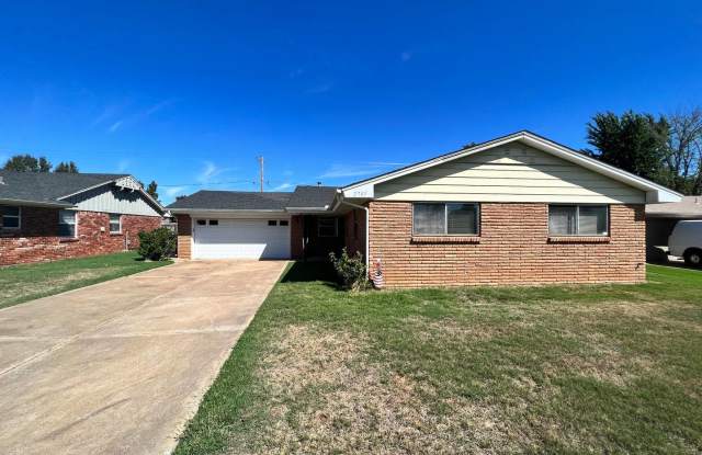 Great Location in The Village! - 2737 Plymouth Lane, The Village, OK 73120