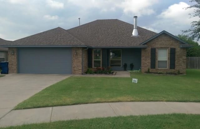 1249 W Shannon Way Court - 1249 North Shannon Way, Mustang, OK 73064