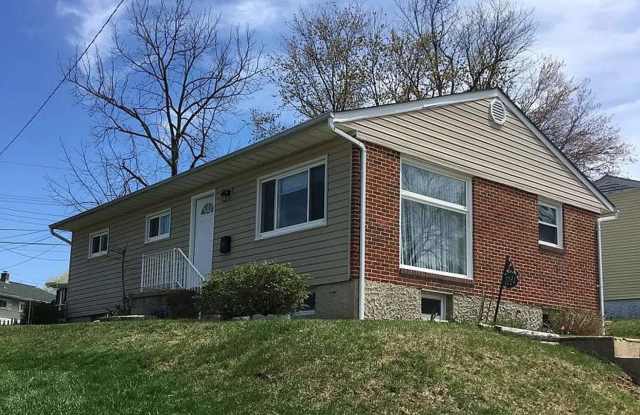 Beautiful 3 Bedroom Single Family in quiet Neighborhood!
