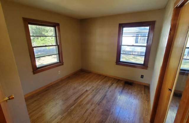 Photo of 1414 43rd St