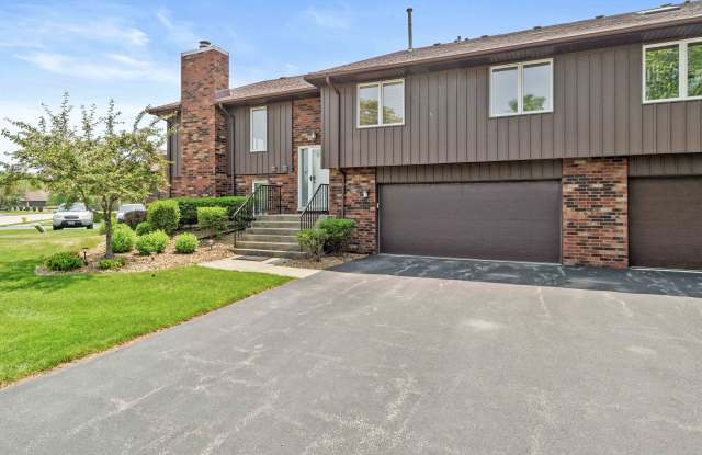 8923 Clearview Dr