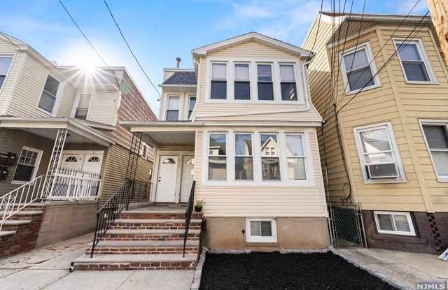 223 Devon Street - 223 Devon Street, Kearny, NJ 07032