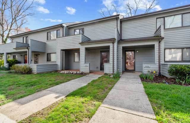 Renovated 3 bedroom townhouse in Annapolis! - 1024 Cedar Ridge Court, Annapolis, MD 21403